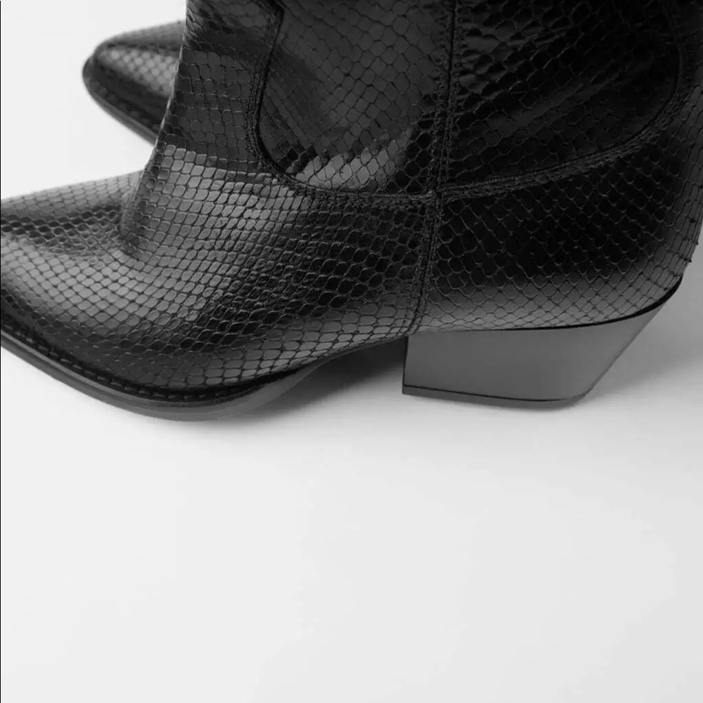 🖤 Zara Embossed Animal Print Leather Cowboy Boots – Size 9 – NWT - Picture 4 of 9